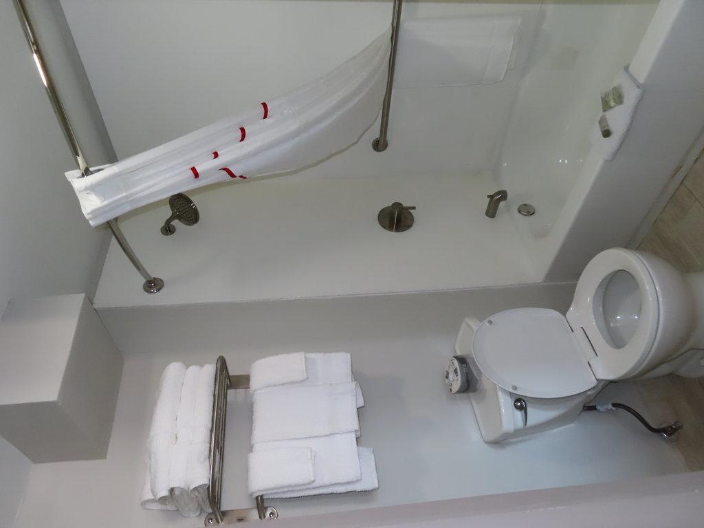 Red Roof Plus+ & Suites Ері Екстер'єр фото