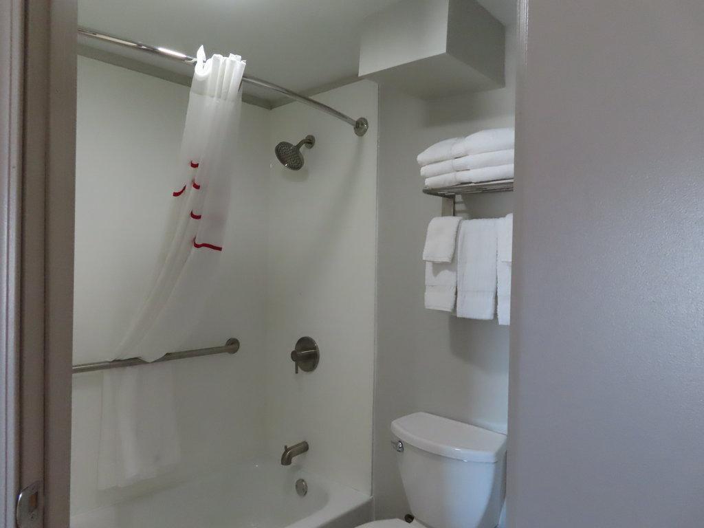 Red Roof Plus+ & Suites Ері Екстер'єр фото