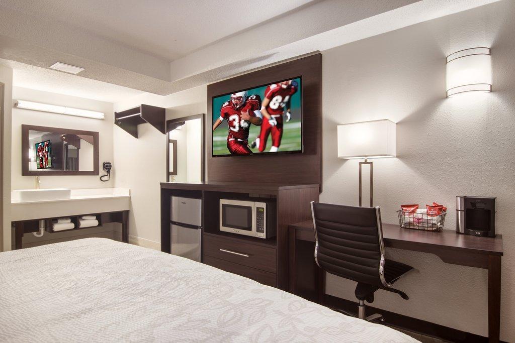 Red Roof Plus+ & Suites Ері Екстер'єр фото